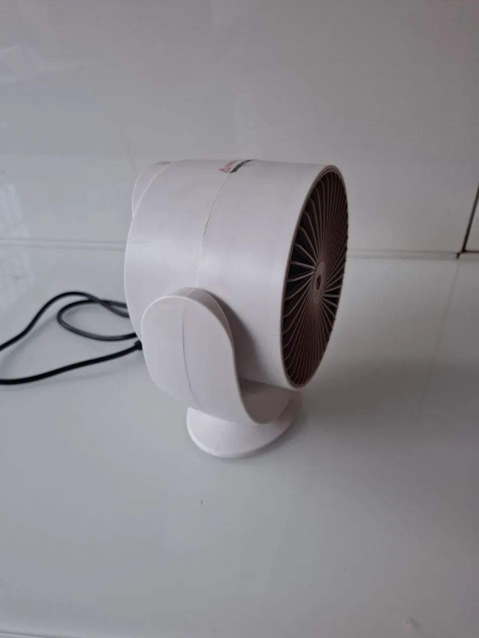 Mini Aquecedor Portátil com Design Moderno - Foto 2