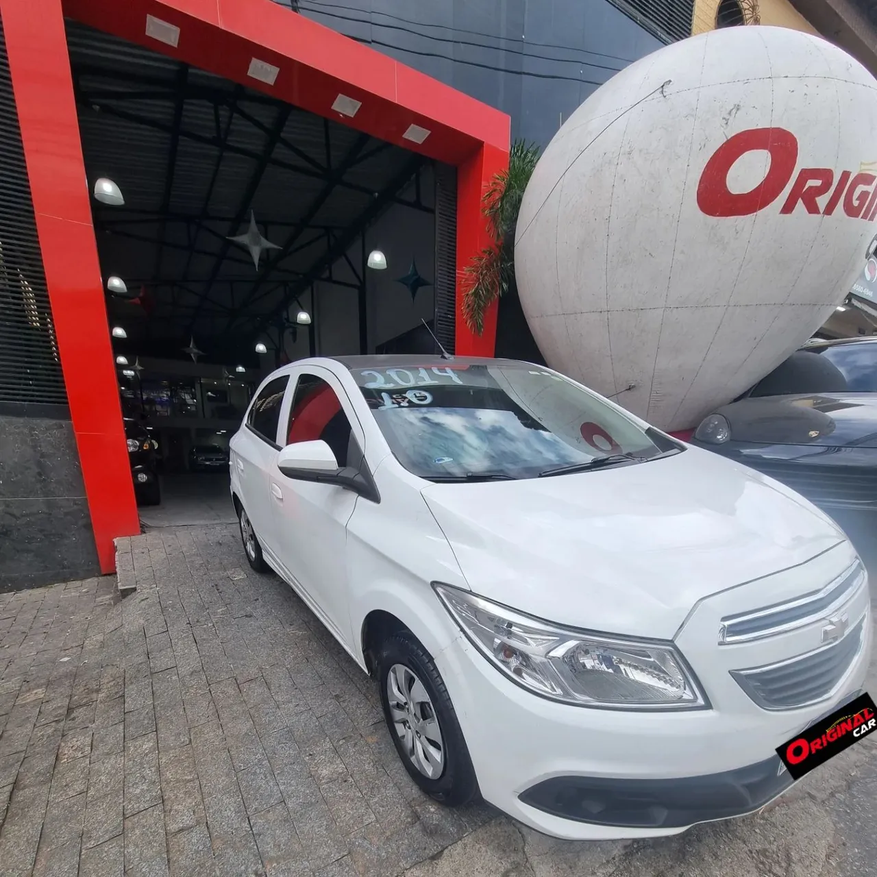 Onix hatch LT