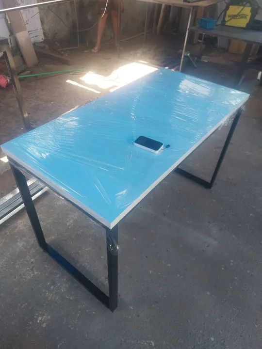 Mesa de Escritório Moderna em Branco - Foto 4