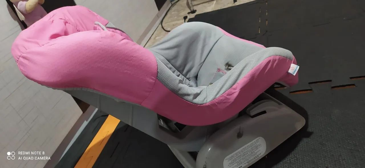 Vendo cadeirinha e banheira com trocador - Foto 5