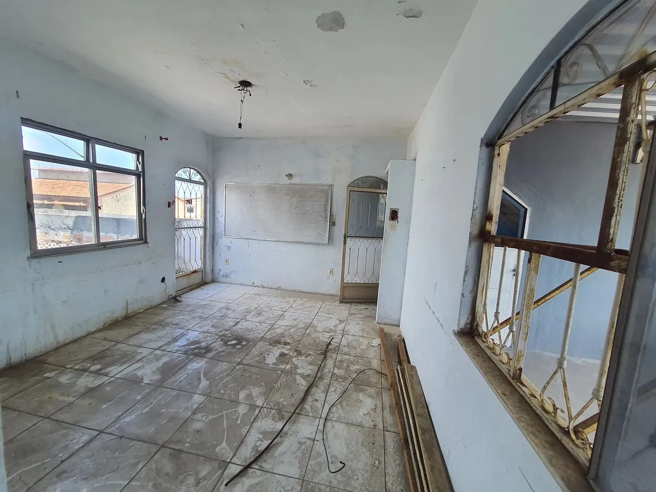 Prédio de 4 Andares com 400m² e Várias Salas Próx. Churrasquinho do Jorge Centro Nilópolis - Foto 5
