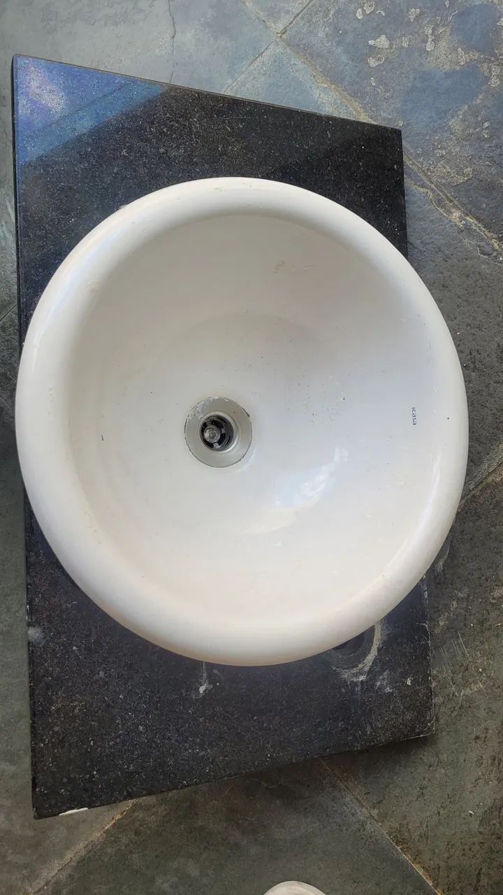 Cuba de cerâmica branca para banheiro65578329891842122