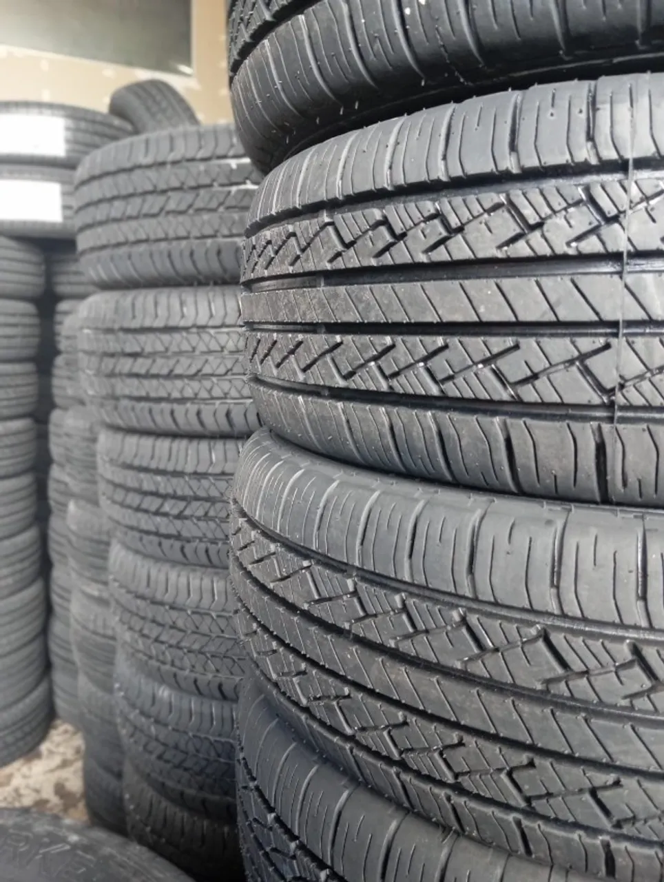 Oferta imperdível: pneus remoldados com garantia, aro 13 175/70 por 210,00 só hoje