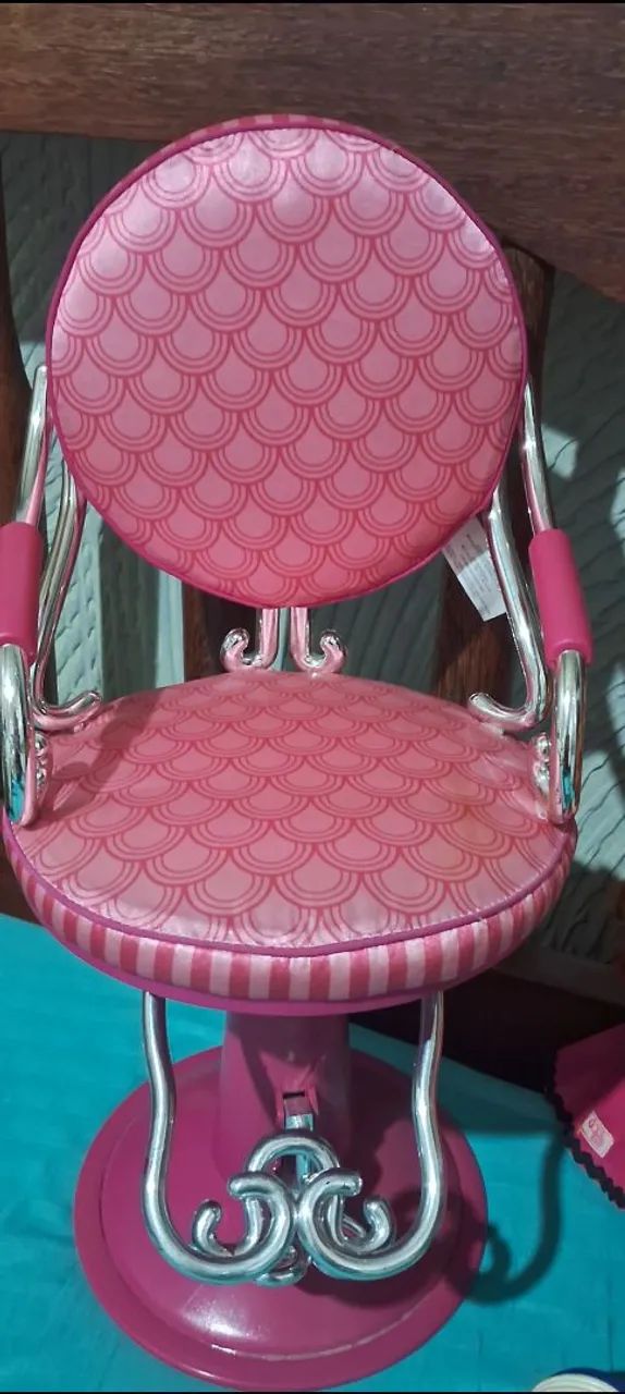 Cadeira de pentear bonecas 