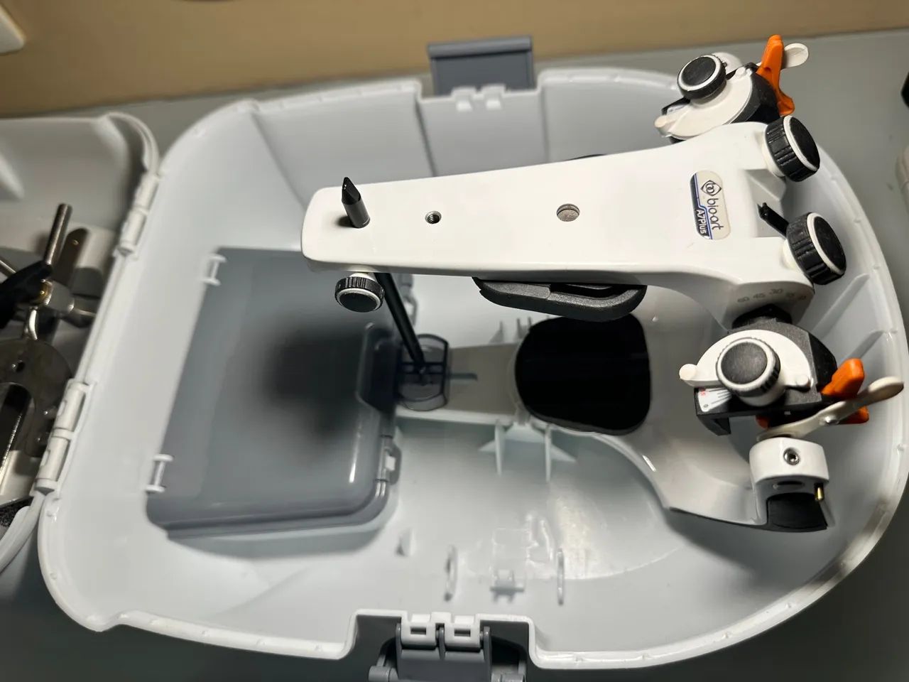 Articulador Bio-Art com Arco Facial (Estado de Novo) - Foto 3