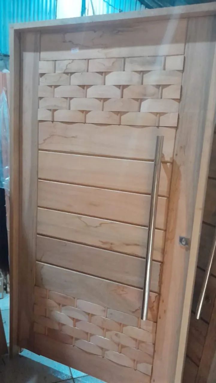 Porta pivotante 118x214 madeira eucalipto rosa 