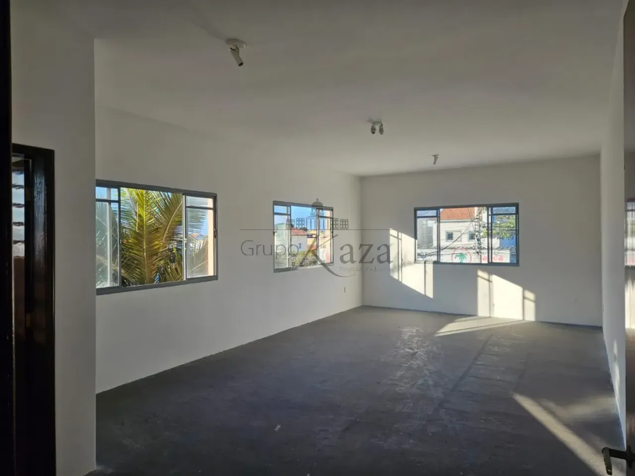 Oportunidade - Salas Comerciais sobreloja - Bosque dos Eucaliptos - 4 Salas - 120,80m².