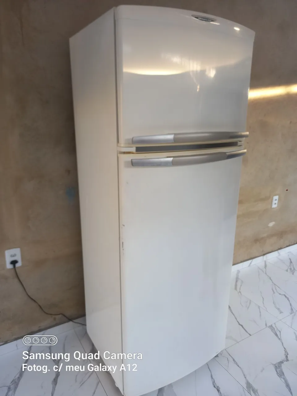Geladeira Branca - Ideal para sua casa