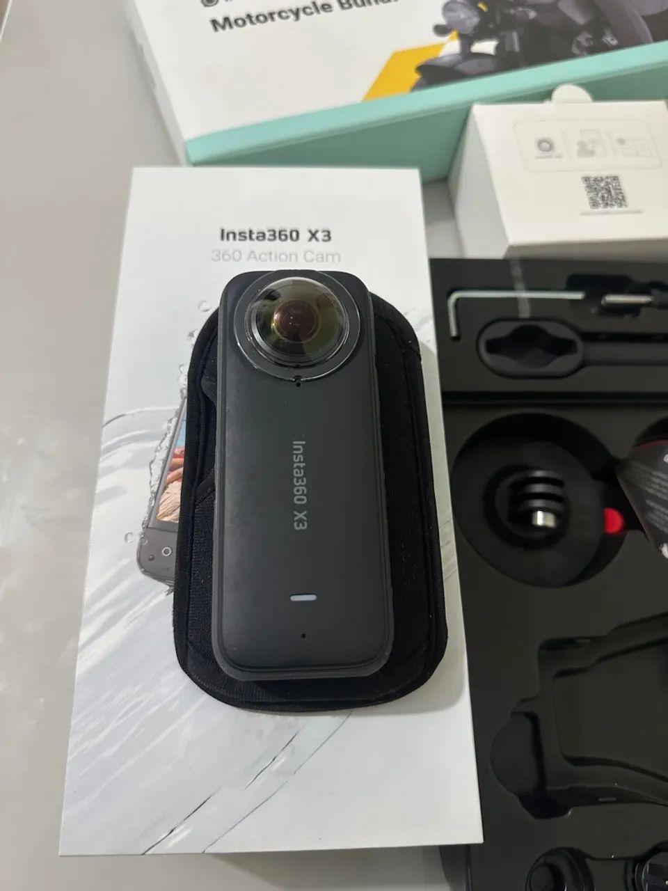 Câmera Insta 360 x3 + Acessórios originais  - Foto 3