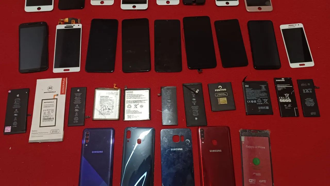 Peças de Celular - Diversas, telas iPhone,  Samsung, motorola - Foto 4