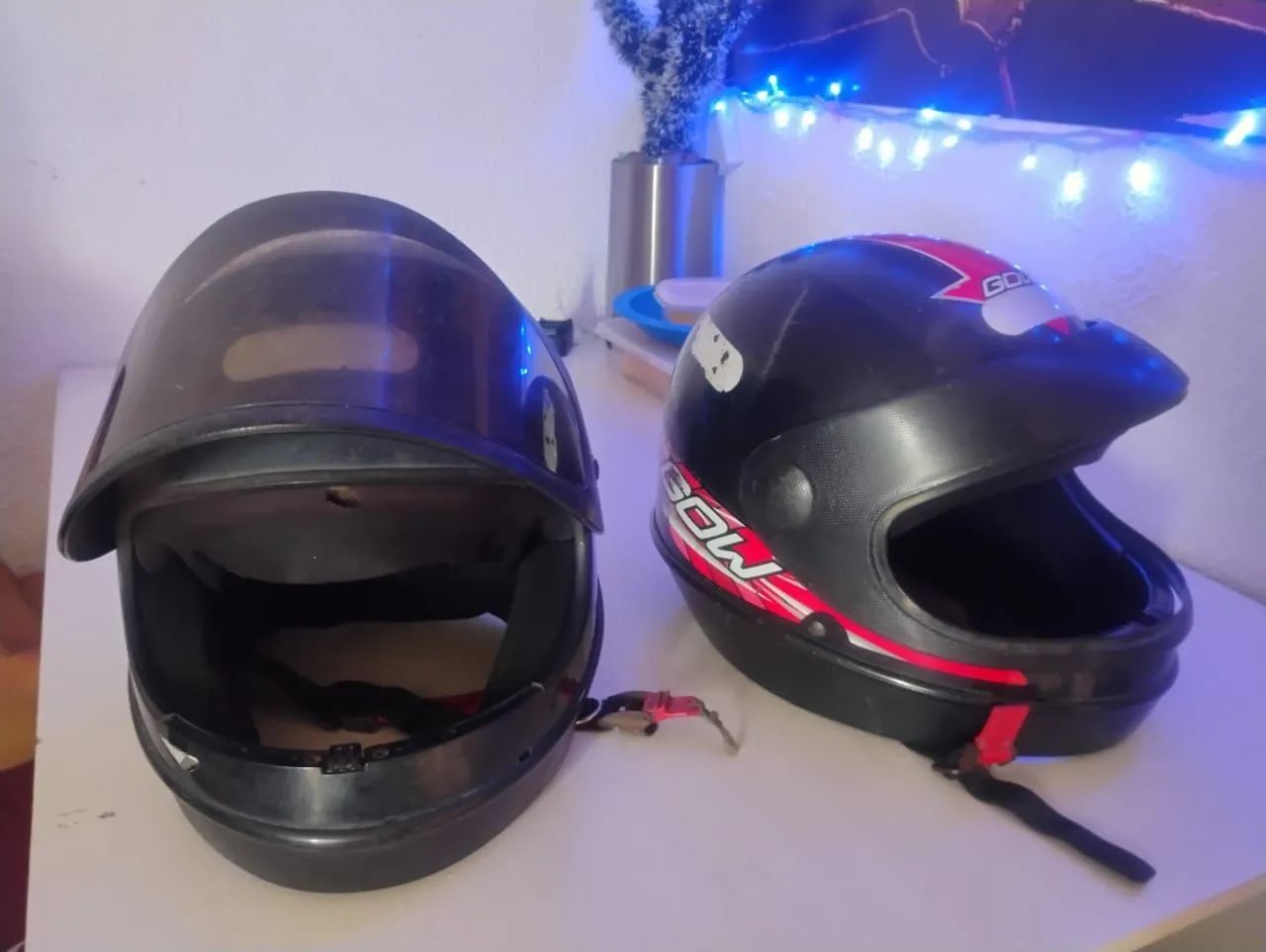 2 capacetes quebra galho 