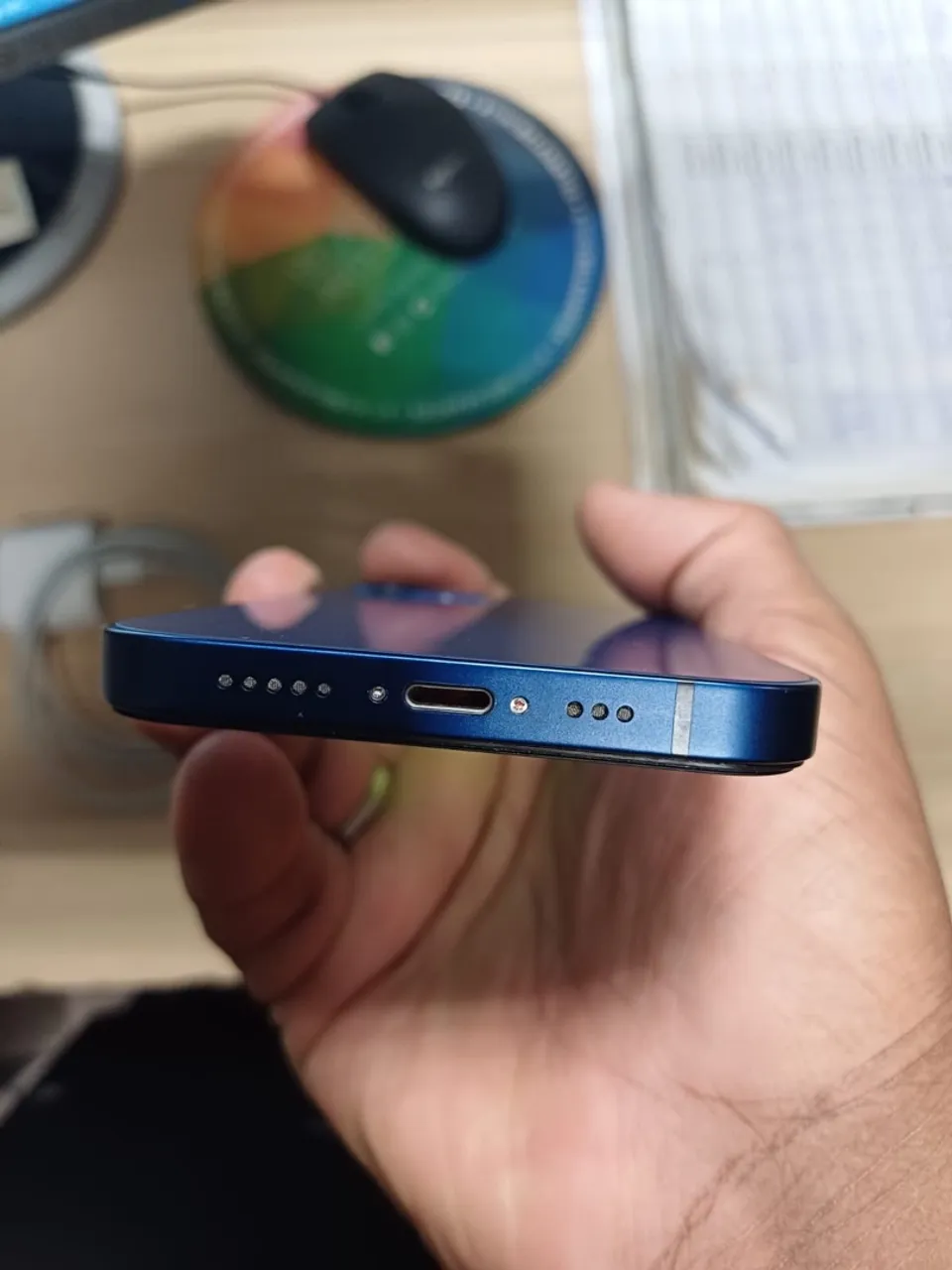 iPhone Azul - Design Elegante e Desempenho Incrível!