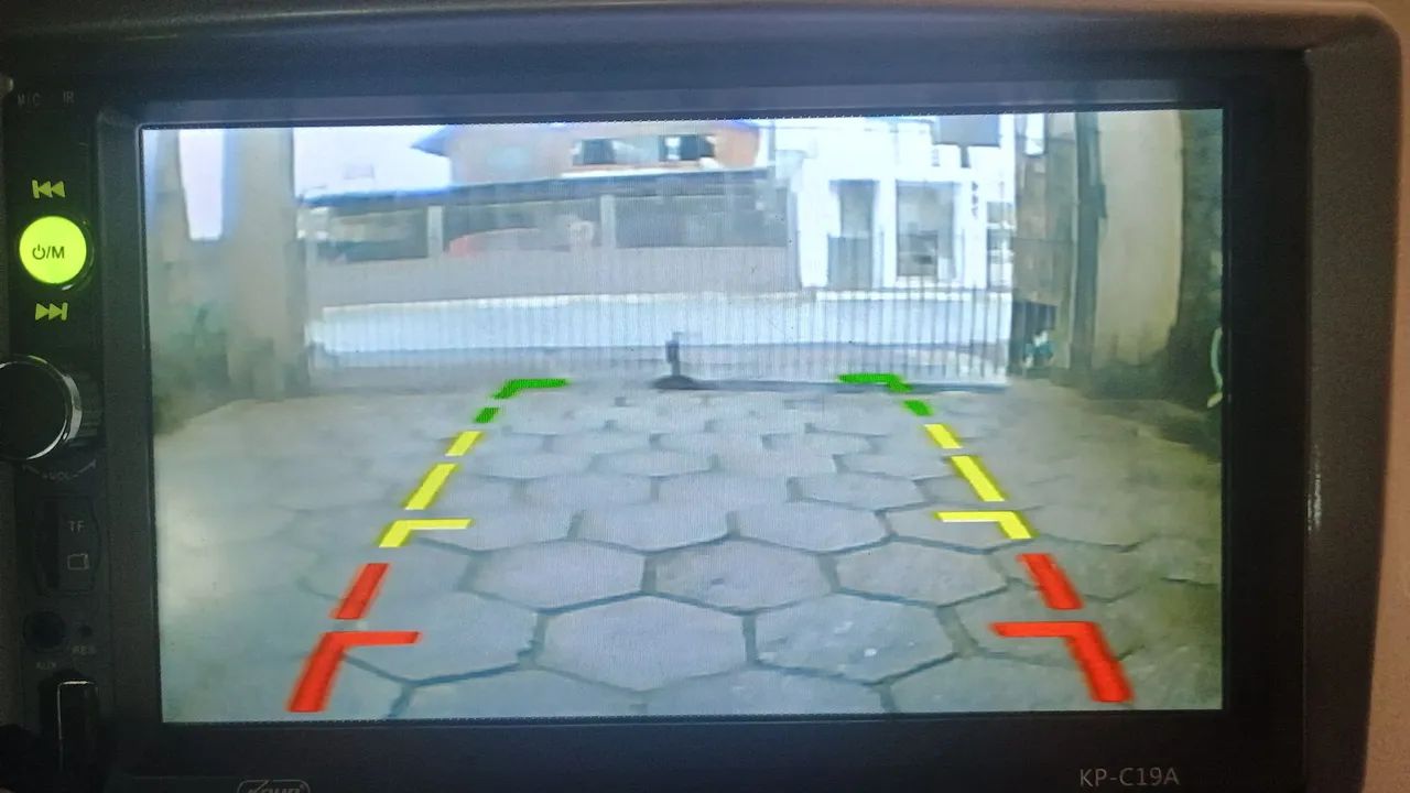 7-inch Multimedia Display with Rear Camera64318191825538124