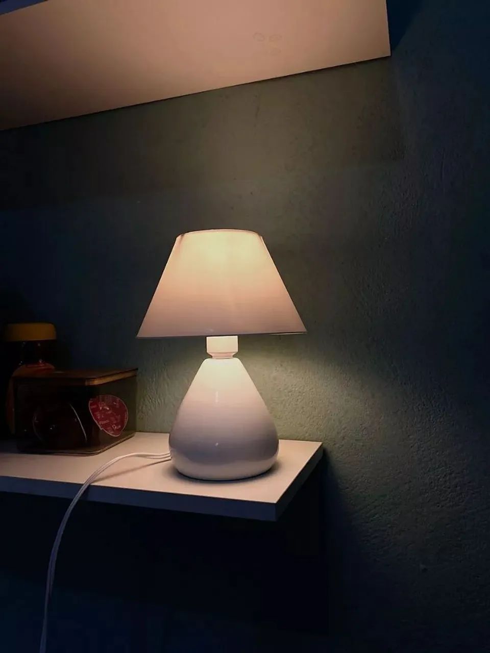 Abajur Luminária De Cerâmica Porcelana Bivolt Com Cúpula Gota Para Decoração De Quarto - Foto 2