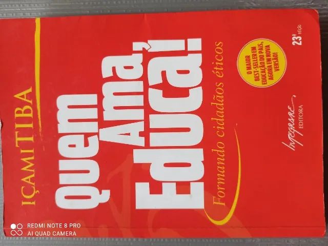  Livro, Quem ama   educa,  Dr. Içami Tiba