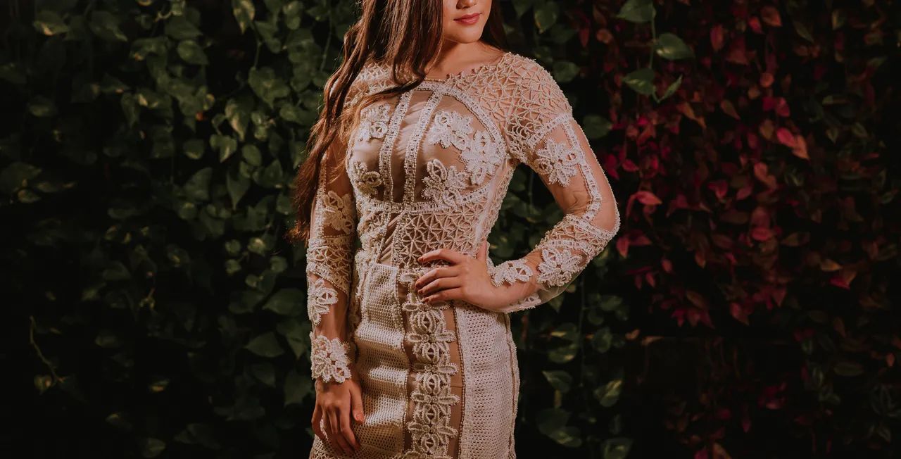 Vestido bordado a mão - Foto 2