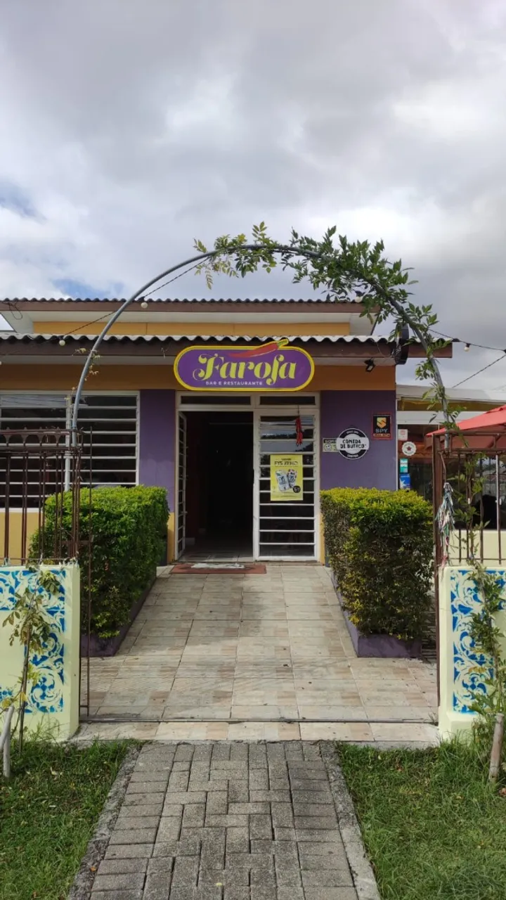 Vendo restaurante completo no Jardim das Américas, toda as instalações.