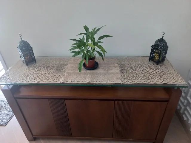Vendo Conjunto de Mesa de Vidro + 8 Cadeiras + Buffet usados - Foto 2