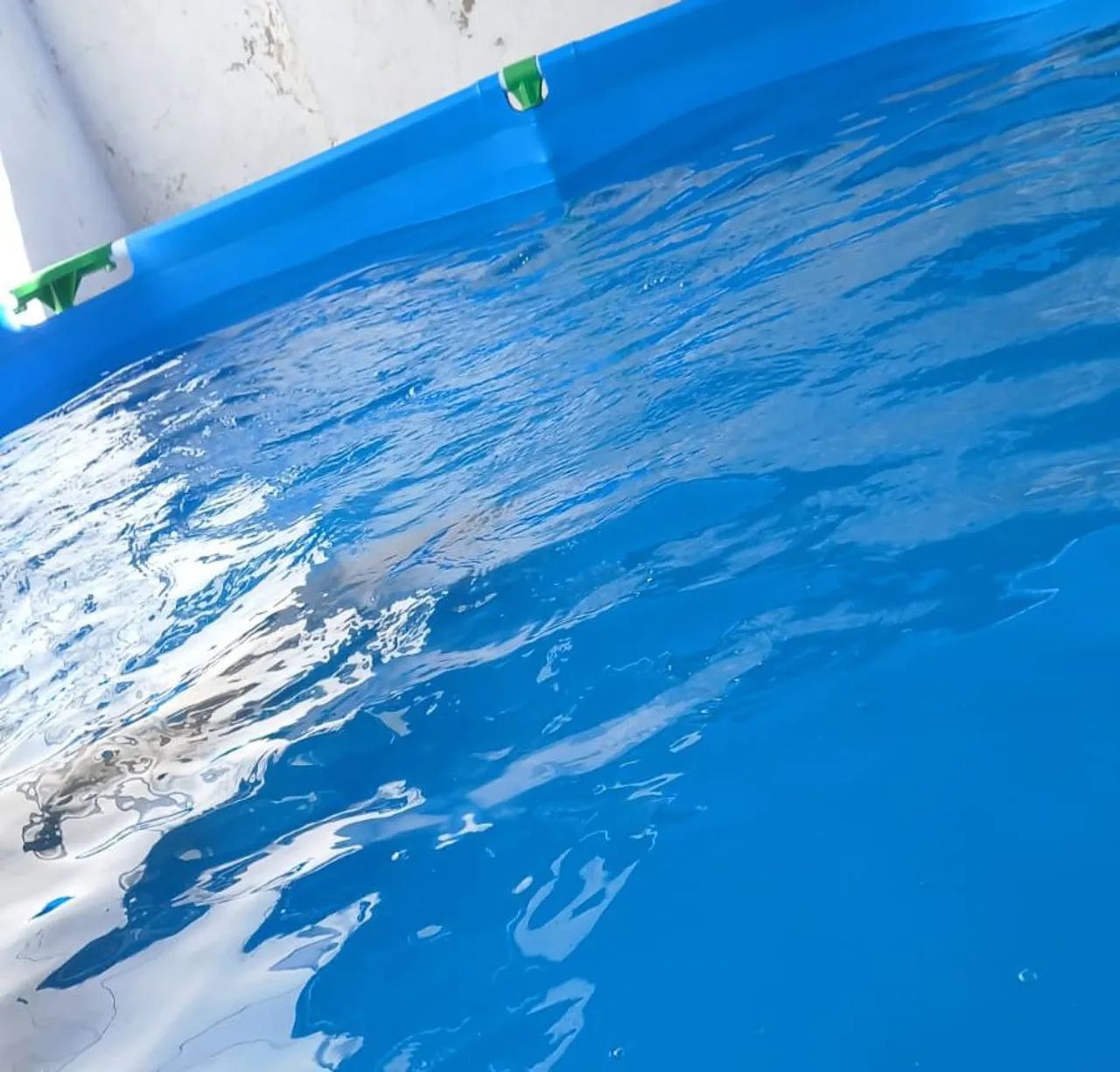 Piscina mor 5 mil litros