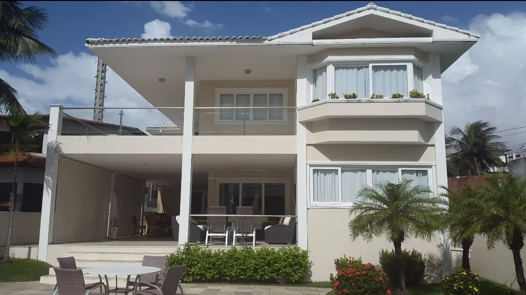 VENDE-SE casa de alto padrão em PONTA NEGRA!