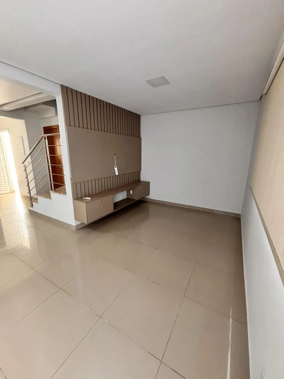 Sobrado para aluguel possui 98 metros quadrados com 3 quartos em Cidade Alta - Cuiabá - MT