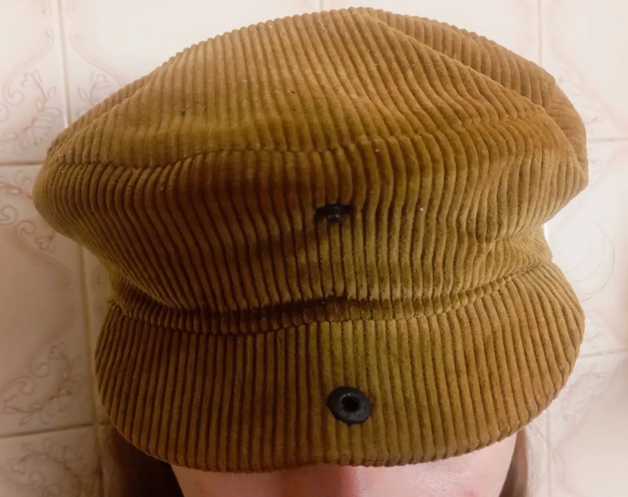 Boina Clenor Inglês C/ Broche Anos 80 Original - Usada - Foto 3