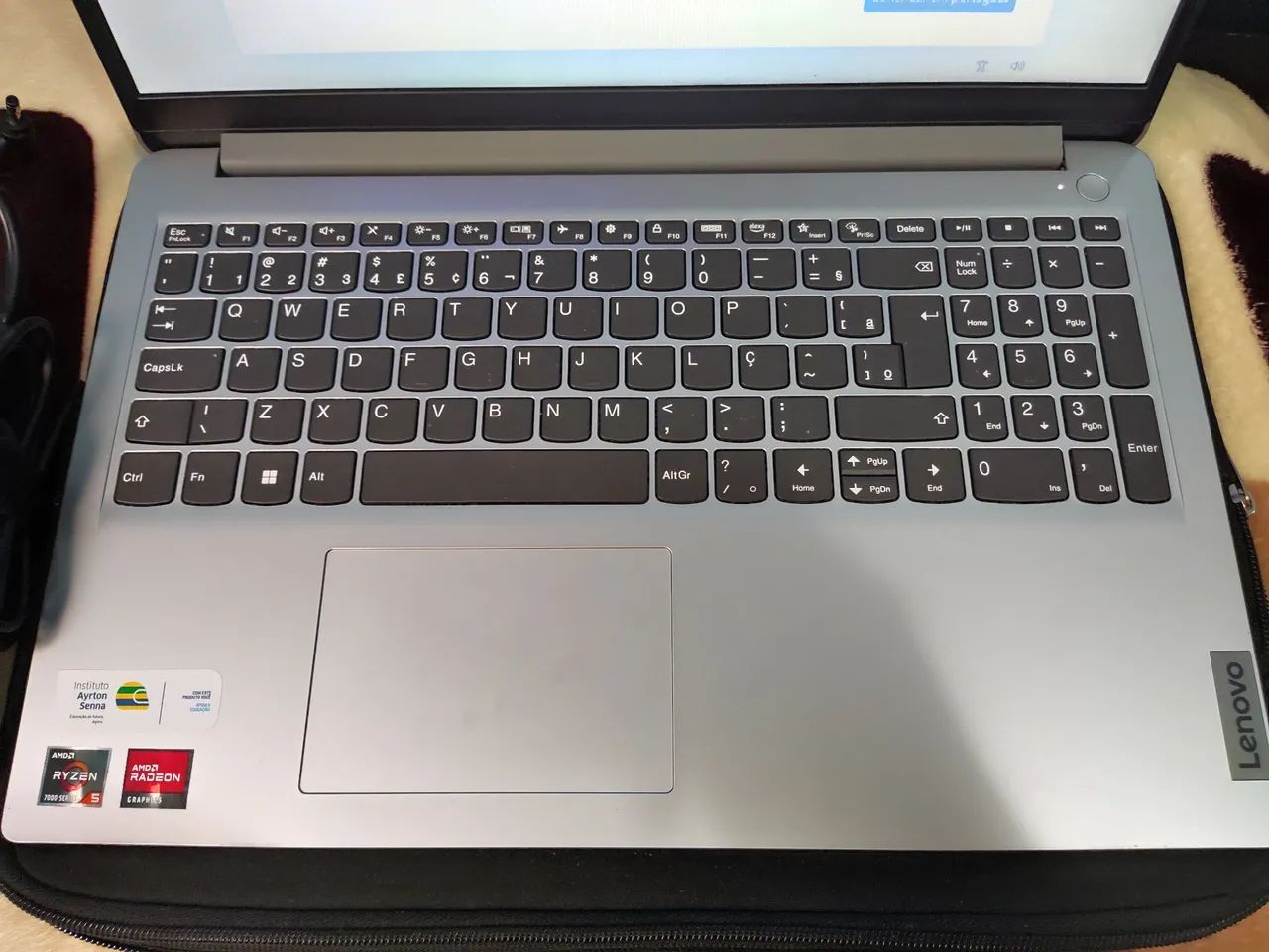 Notebook Lenovo - Foto 3