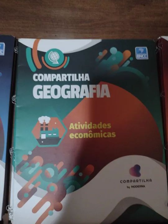 Livros Didáticos - Compartilha - 6 ano - usados.  - Foto 3