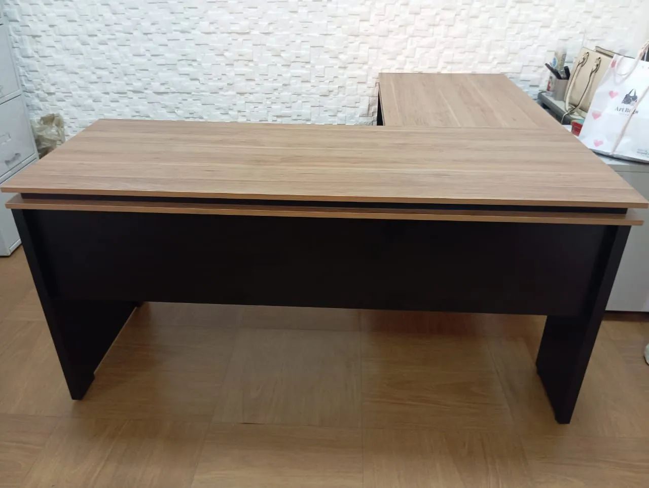 MÓVEIS DE ESCRITÓRIO MESA EM L 1,40X1,40X0,60 BORDAS ROMANAS NOVA ****LEIA A DESCRIÇÃO**** - Foto 4