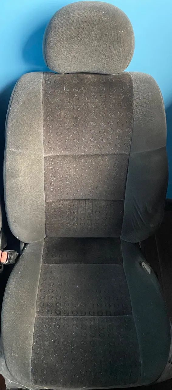 Vende-se conjunto de estofados automotivo em estado de novo, em ótima conservação. - Foto 2