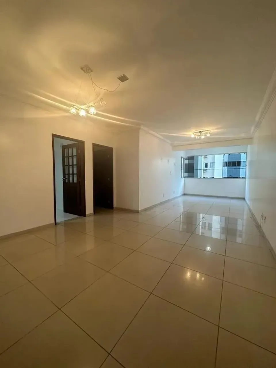 Apto com 132m,, reformado, 4qtos, 200m da Praia,. Px ao supermercado Bom Preco PontaVerde