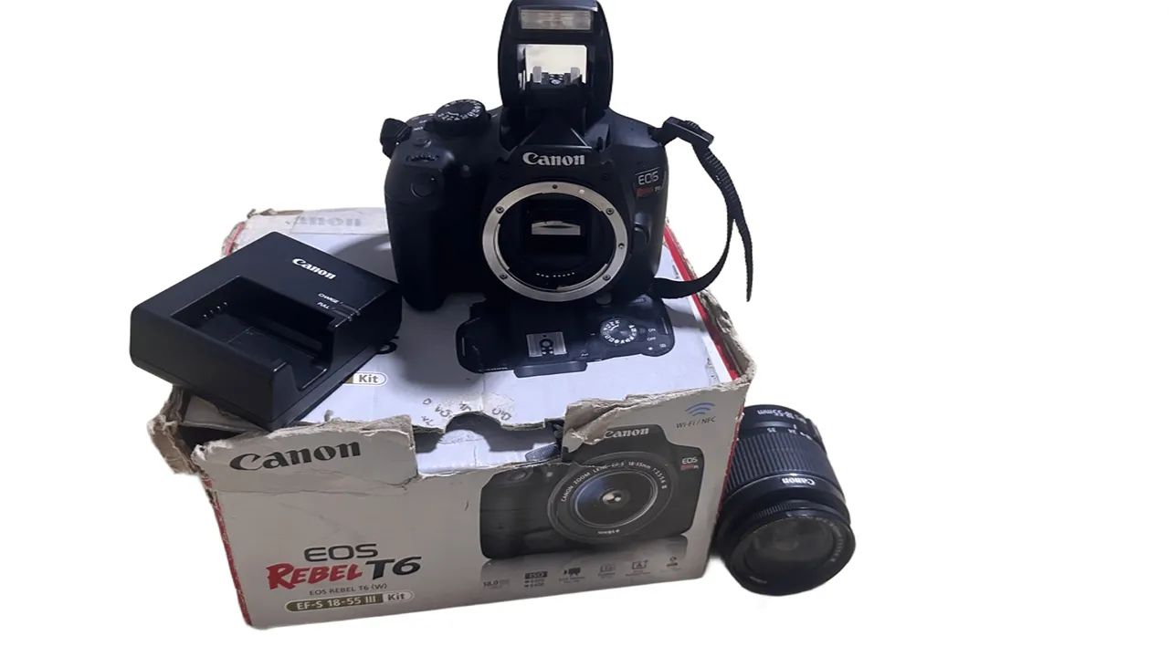Canon EOS Rebel T6 com Lente 18-55mm