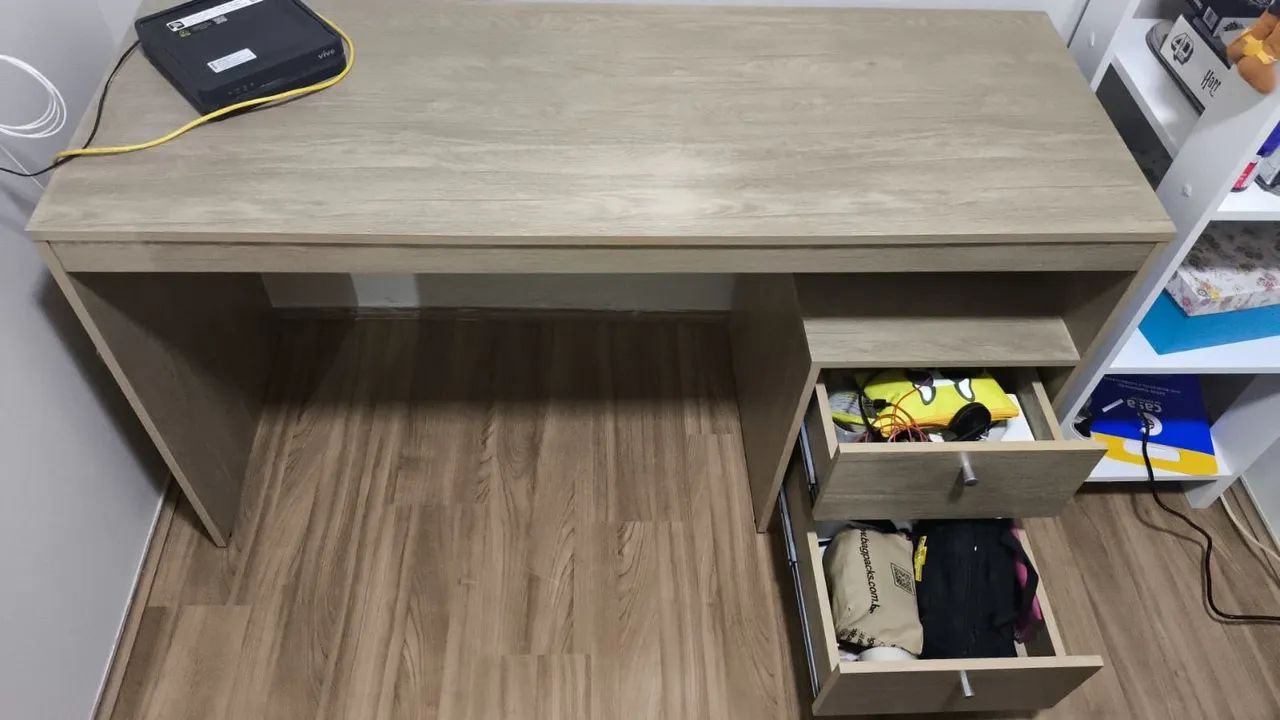 Mesa de Escritório com Gaveteiro - Foto 2