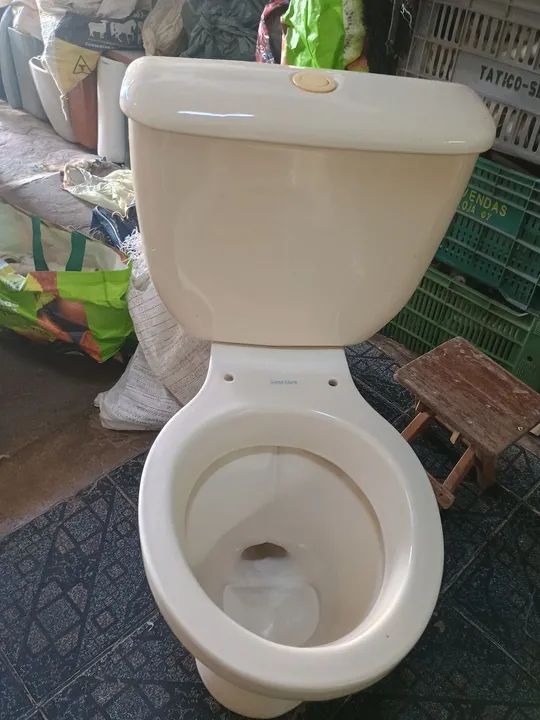 Vaso acoplado bege muito lindo borda larga - Foto 6