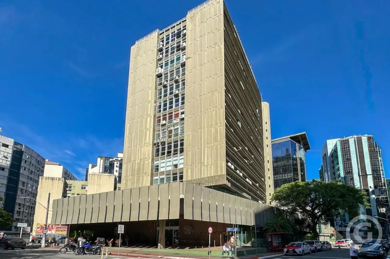 Loja com mezanino em ponto estratégico no Centro de Florianópolis - Foto 4