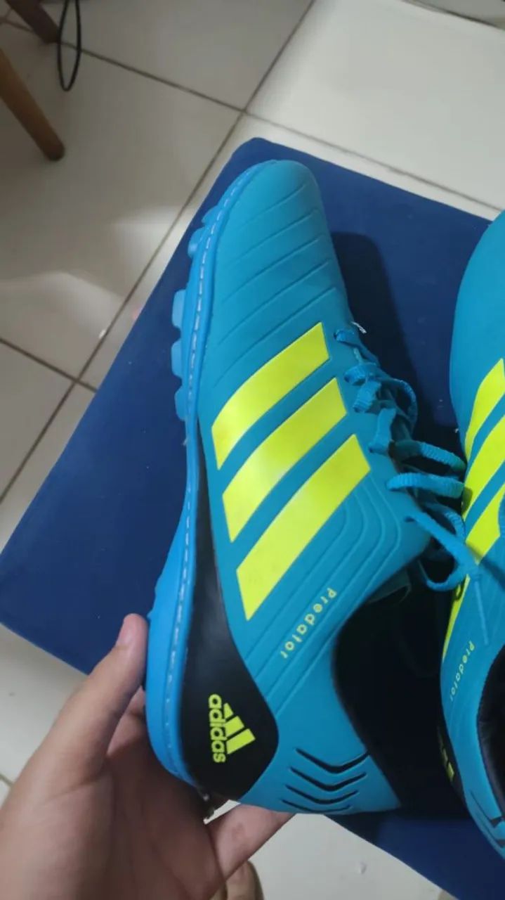 Chuteira Predator Adidas, Numeração 42. - Calçados Esportivos