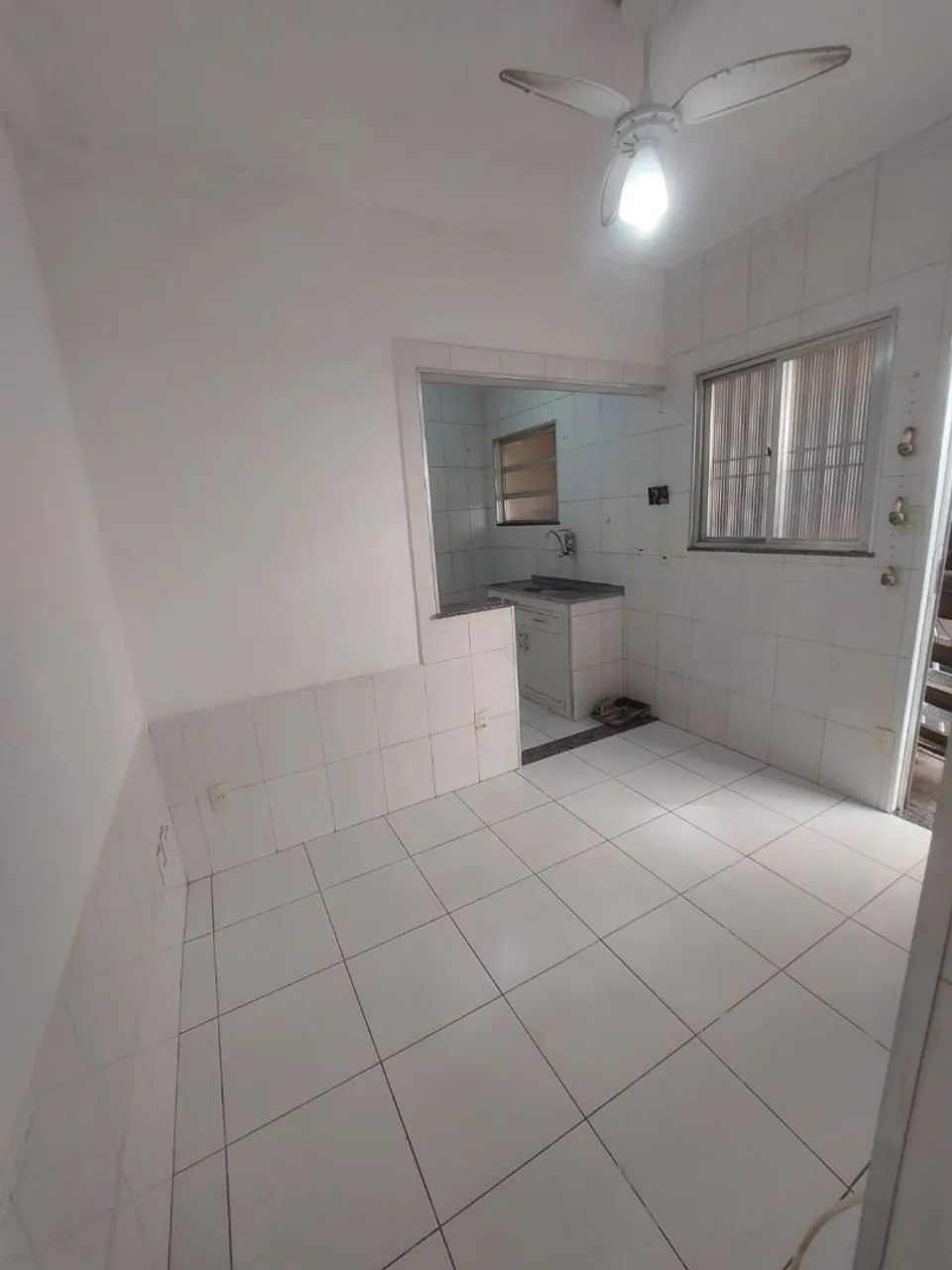 Alugo casa em Irajá 