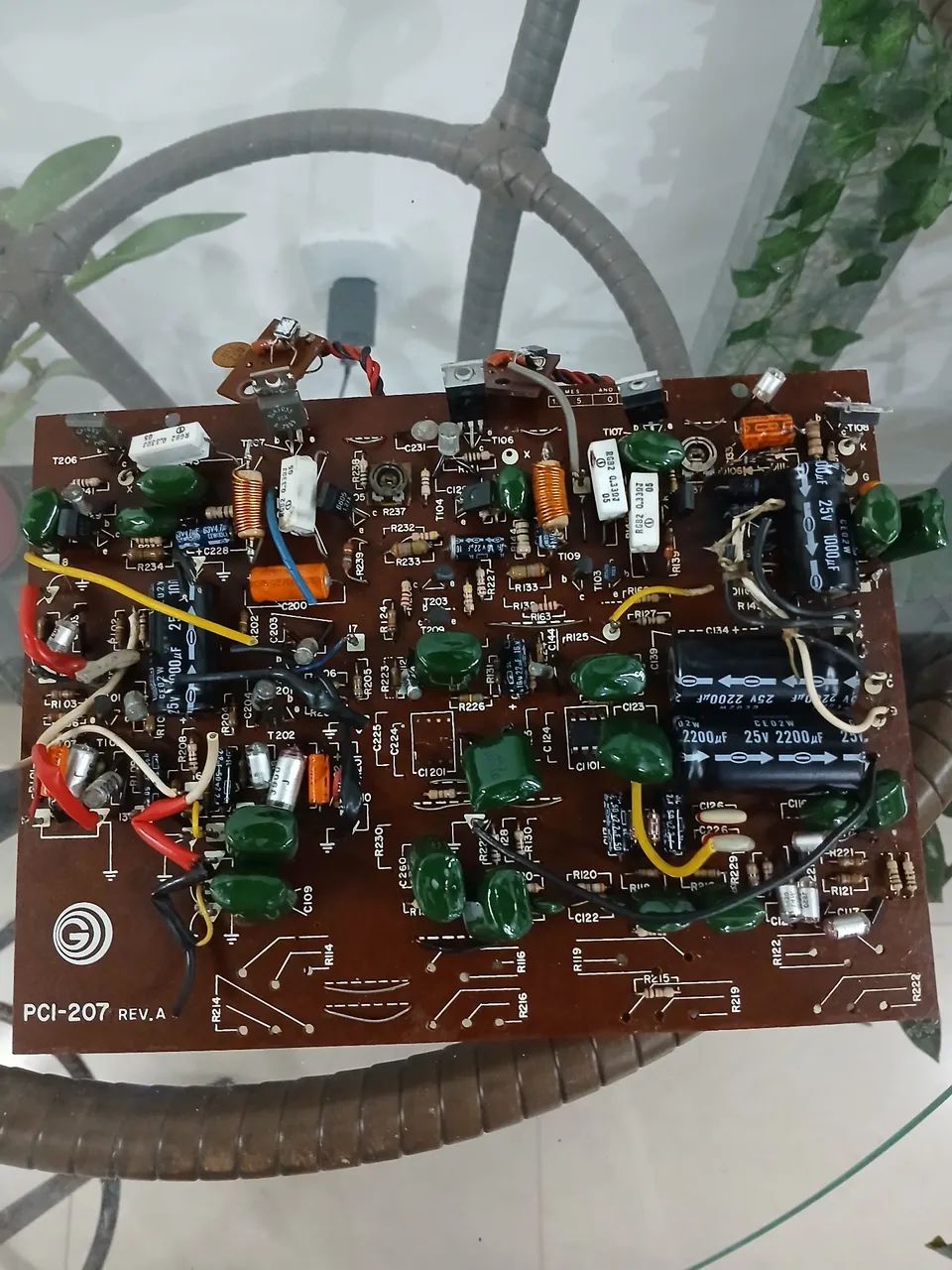 Gradiente S95 ( Placa de saida para aproveitamento de componentes) - Foto 5