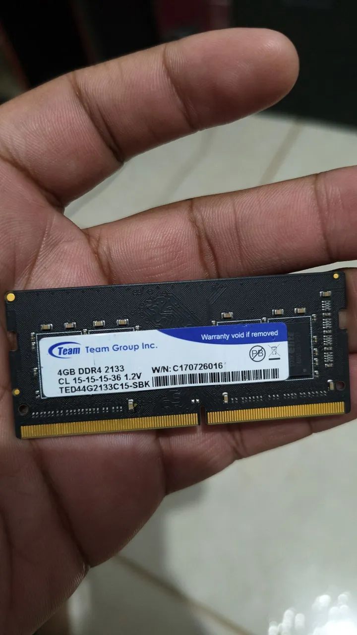 Vendo memória RAM DDR4 4GB para notebook e desktop.