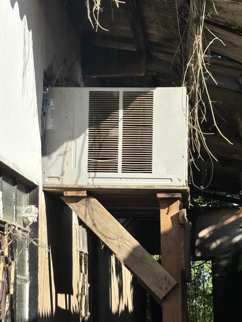Vendo ar-condicionado 18.000 BTUs - Foto 4