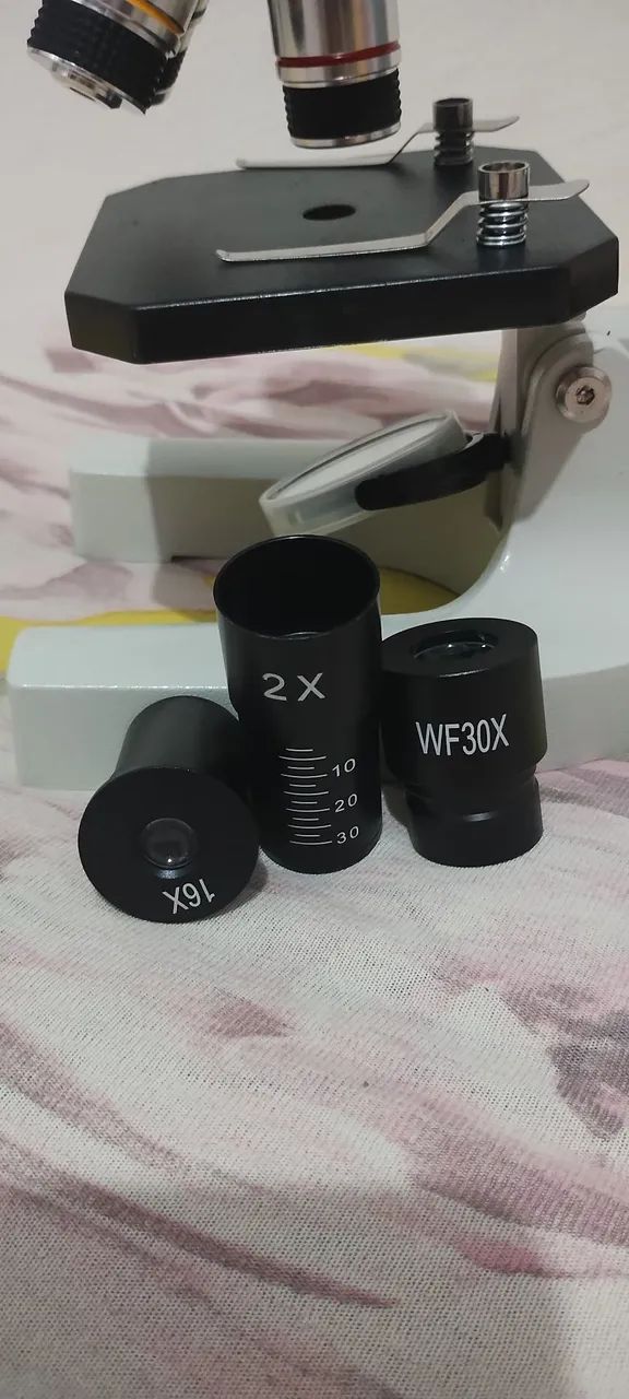 Microscópio 64962189990146123