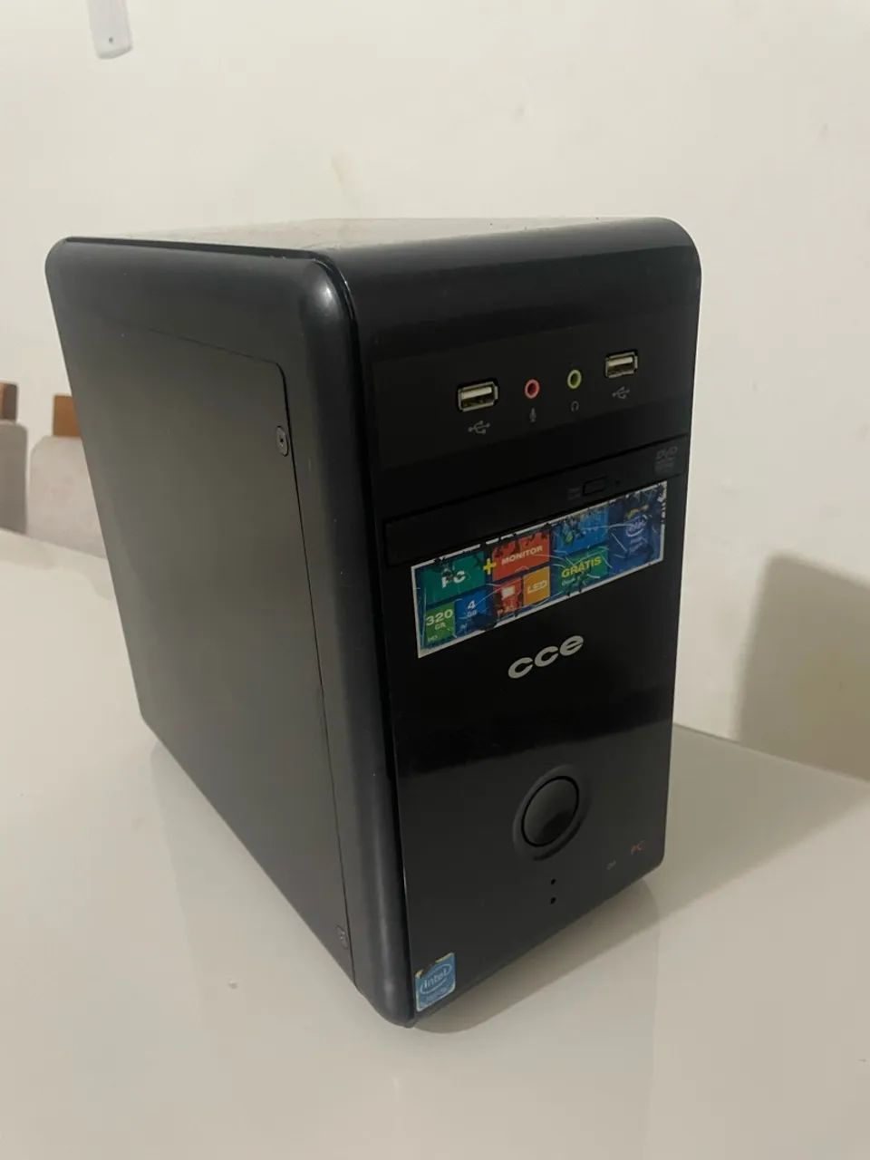 CPU dual core 4 gigas ram 