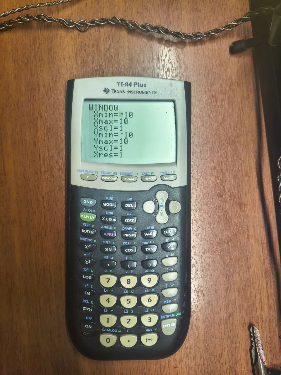 Calculadora Gráfica TEXAS INSTRUMENTS TI 84 PLUS - Foto 2
