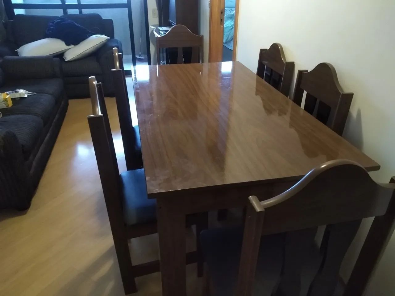 Conjunto mesa com 6 cadeiras  - Foto 2