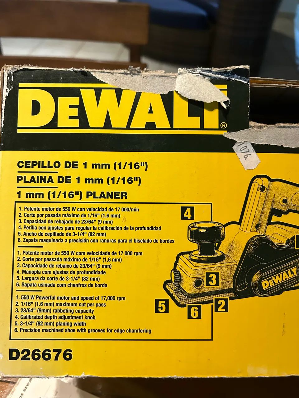 Plaina elétrica Dewalt modelo D26676 - Foto 5