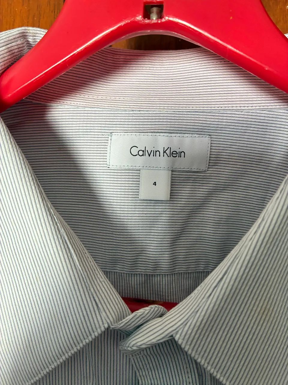 Camisa Calvin Klein tam 4 - Foto 2
