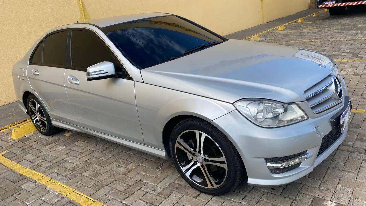 Mercedes-Benz C-180 CGI Sport 1.6 TB 16V 156cv Aut. 2013