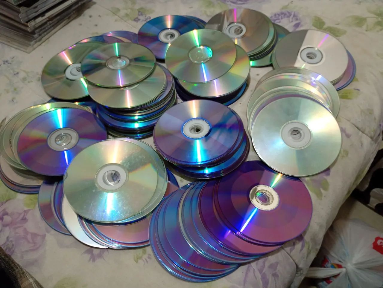200 cDs decorativos no precinho - Foto 2
