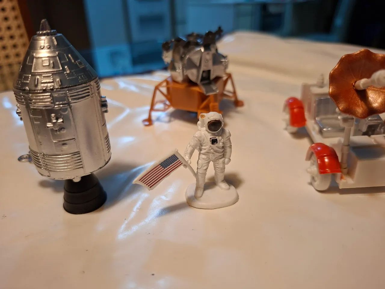 Mini astronautas e nave espacial - kit de brinquedo - Foto 4