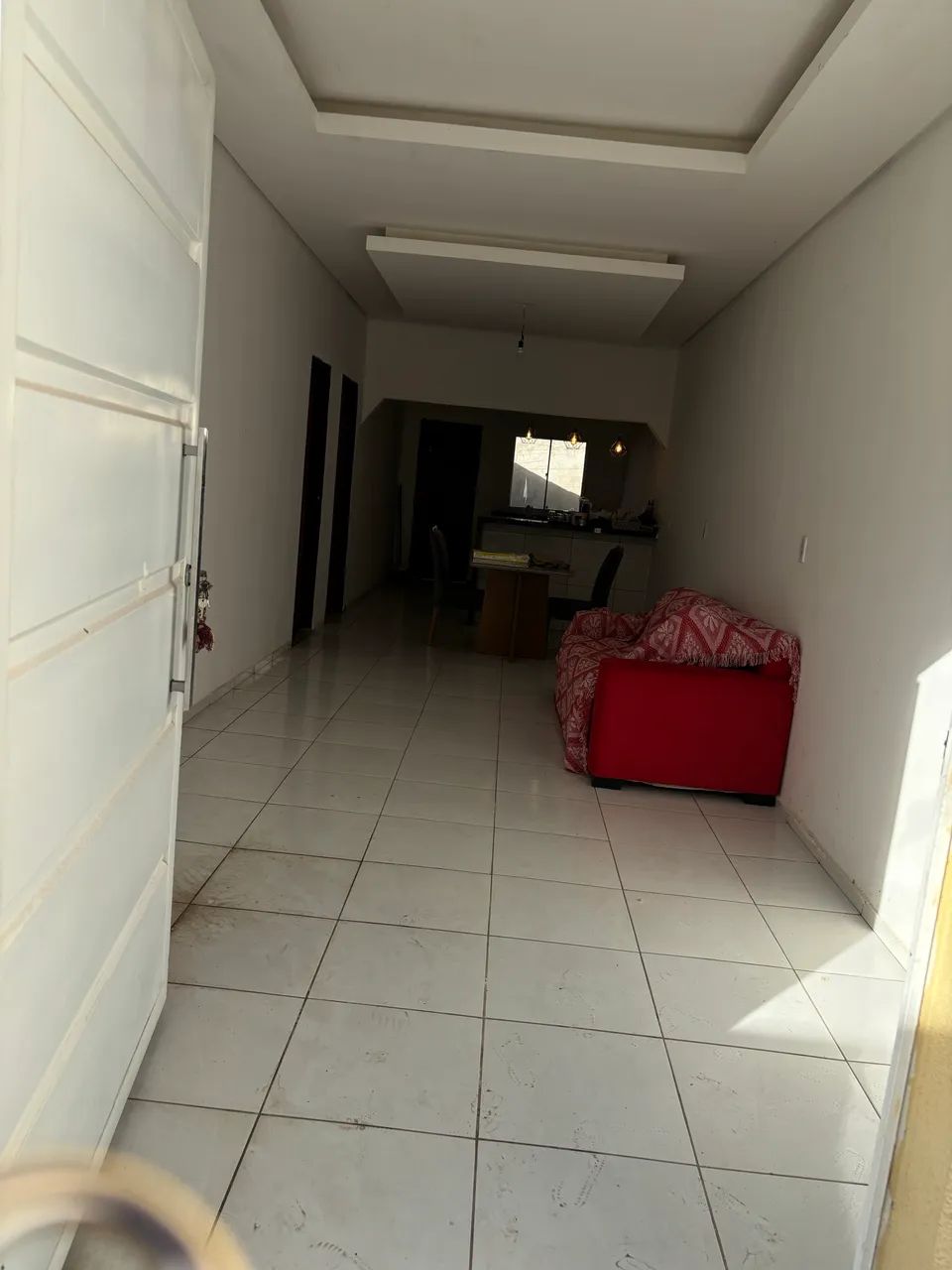 Vende - se uma casa